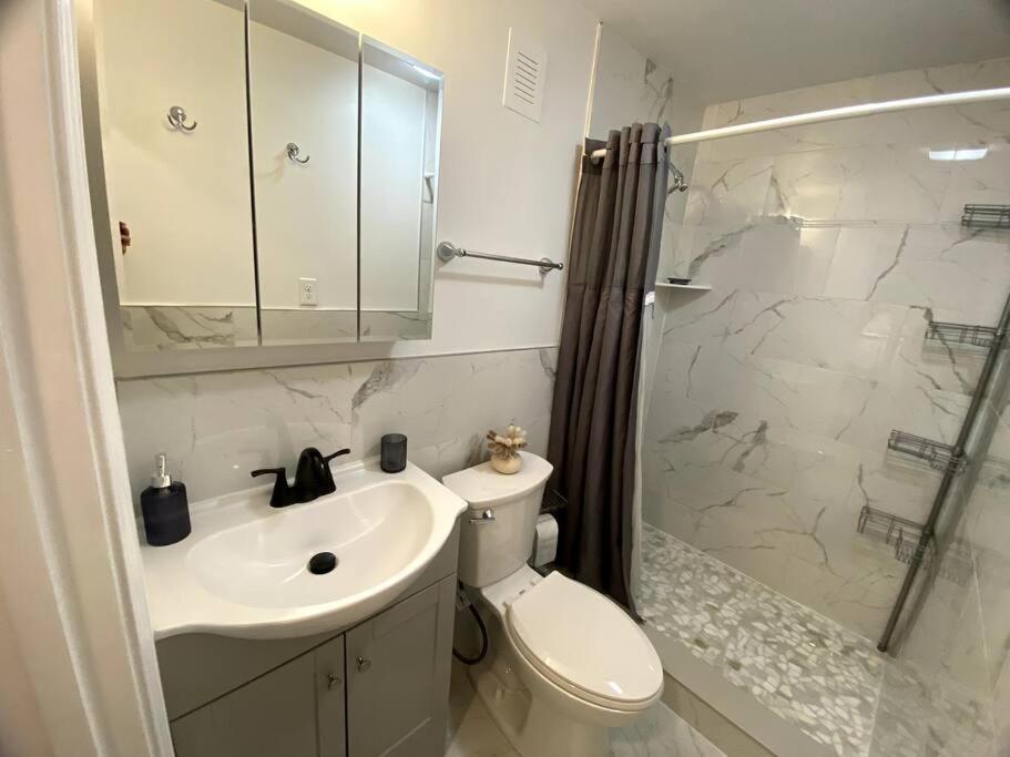Cozy Boston Getaway Apartment! Free Parking المظهر الخارجي الصورة